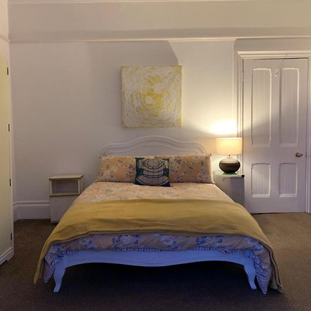 Spectacular Sea View Double, With Exclusive Bathroom & Use Of Patio And Bike Store Margate Exterior foto